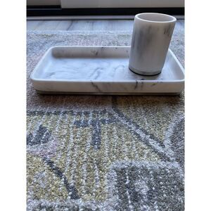 Target Threshold Bathroom organizer tray and cup
Heavy Faux Marble design